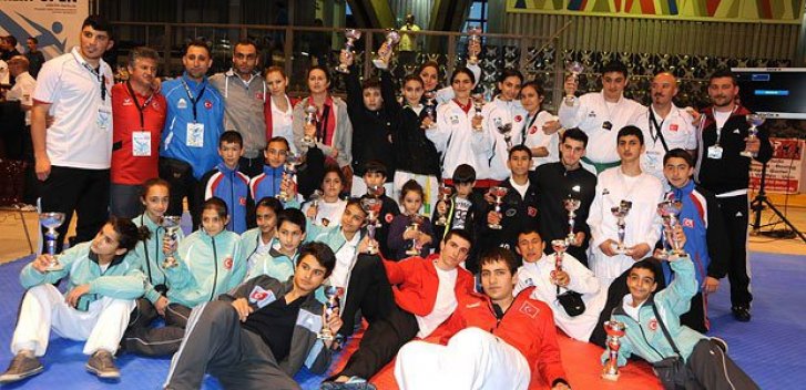 TAŞTAN SPOR MERKEZİ,BOZYAKA,TAEKWONDO,SPOR İHTİSAS KULUBÜ DERNEĞİ,BOZYAKA SPOR KULÜBÜ