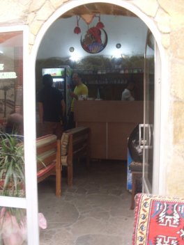 KONAK KEMERALTINDA FAL CAFE, FİNCANDA PİŞEN DİBEK KAHVESİ