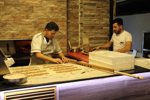 PİDECİ KARABAĞLAR ,PİDE KEBAP SALONU,KARABAĞLAR PAKET PİDE,ESERKENT PİDECİ,KARABAĞLAR PİDECİ