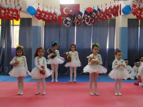 KARŞIYAKA, SPOR KULÜBÜ-ATAKENT BOSTANLI MAVİŞEHİR-KARATE VE BALE JİMNASTİK