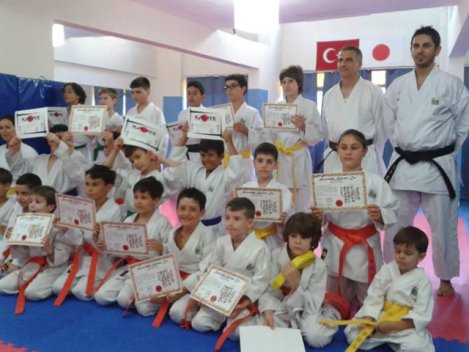 KARŞIYAKA, SPOR KULÜBÜ-ATAKENT BOSTANLI MAVİŞEHİR-KARATE VE BALE JİMNASTİK