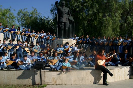 İZMİRDE BAĞLAMA KURSU, İZMİRDE KEMAN KURSU MÜZİK MERKEZİ