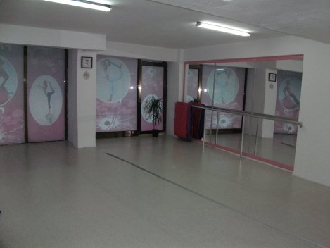 BORNOVA BAYANLARA ÖZEL SPOR SALONU, KADIN SPOR MERKEZİ, SPOR CENTER BORNOVA
