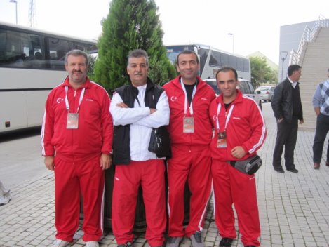 BORNOVA SPOR SALONLARI, BORNOVADA FİTNESS,WUSHU,BORNOVA KICK BOKS