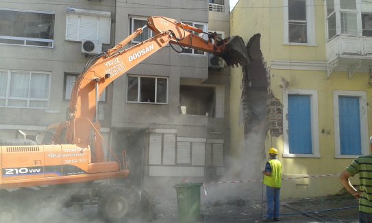 YAVUZ HAFRİYAT,İZMİR,BORNOVA HAFRİYAT İŞLERİ,BORNOVA TEMEL KAZI,DOLGU,YIKIM KIRIM İŞLERİ