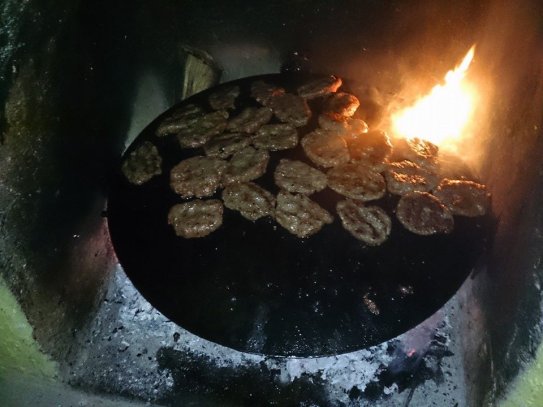 İZMİRDE BÜRYAN KEBABI, İZMİRDE KUYU TANDIR, KARŞIYAKA PİDE LAHMACUN