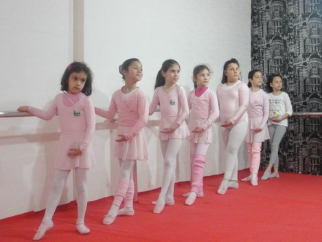 BORNOVA SPOR MERKEZİ, ÇAMKIRAN, MANAVKUYU, ÖZKANLAR, KARATE,  BALE,  JİMNASTİK