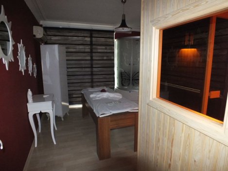 FLORYA SPA, ALSANCAKTA MASAJ SAUNA HAMAM, JAKUZİ KESE KÖPÜK HİZMETİ