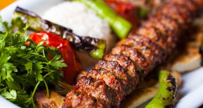 İZMİR, HATAY ÜÇYOL KEBAP, LAHMACUN VE PİDE SALONU , PİDECİ