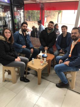 EFSANE DÖNERCİ GÜRSEL USTA -İZMİR TAVUK DÖNERCİ -MEŞHUR TAVUK DÖNER -SÜTTE TAVUK DÖNER