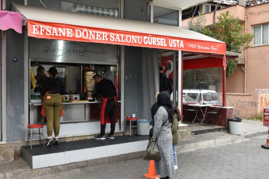 EFSANE DÖNERCİ GÜRSEL USTA -İZMİR TAVUK DÖNERCİ -MEŞHUR TAVUK DÖNER -SÜTTE TAVUK DÖNER