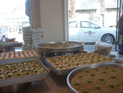 İZMİR BAKLAVA, ÇIRÇIROĞLU GAZİANTEP BAKLAVALARI ,GAZİANTEP BAKLAVA NERDE YENİR